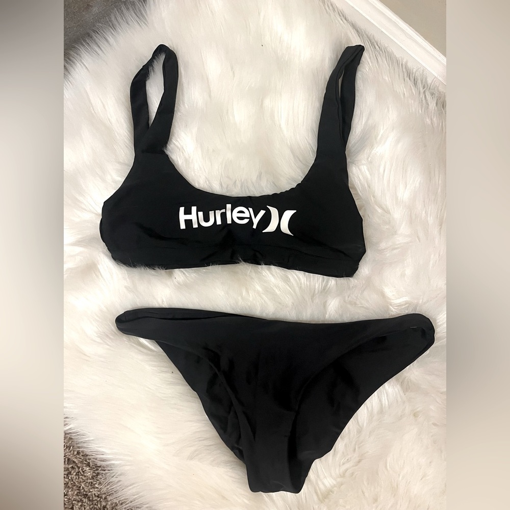 Hurley quick dry surf bikini size M